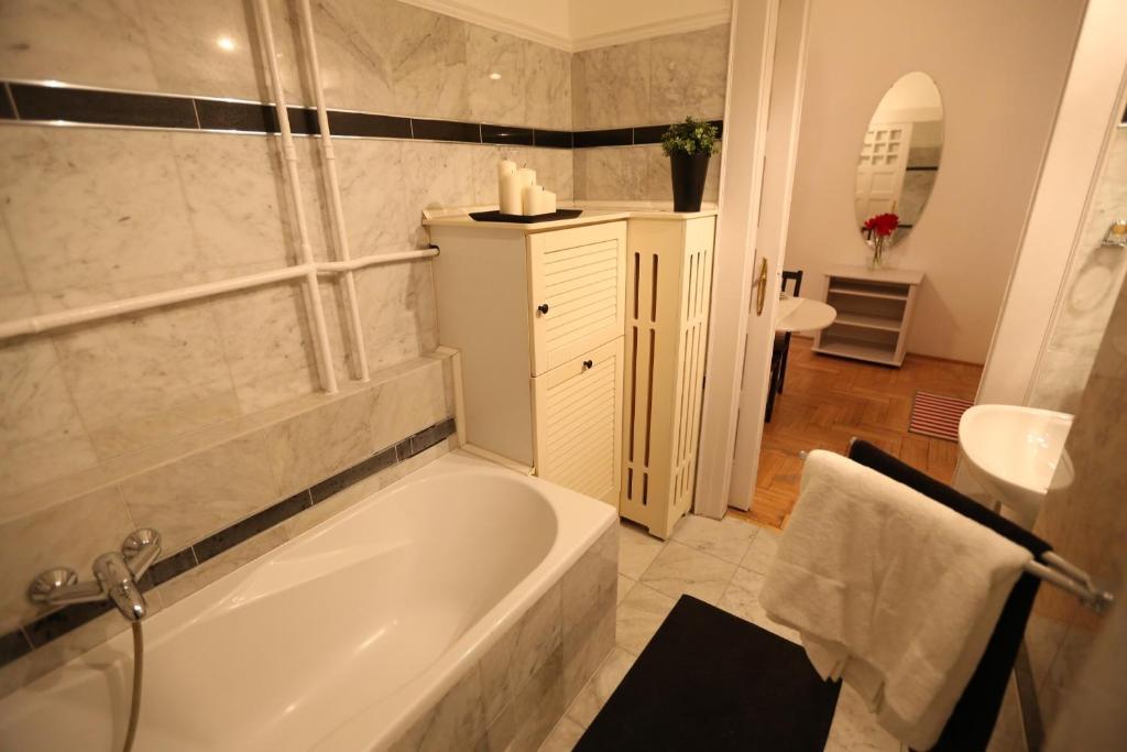 D.Five Classic Luxury Apartment Budapeste Quarto foto